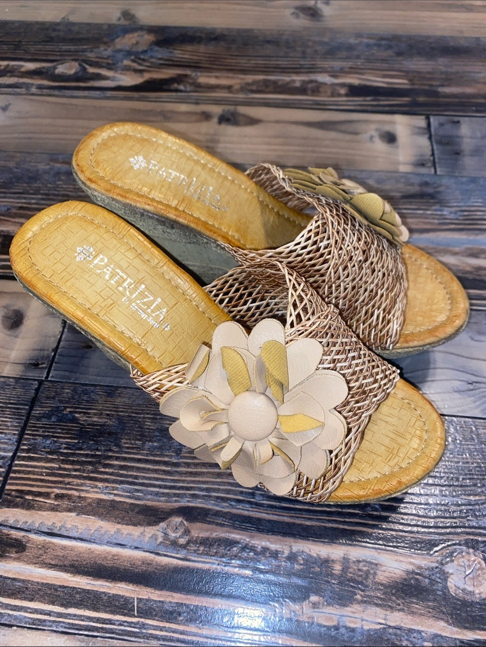 NIB Spring Step Beige Woven Slide Wedges with Flower Accent